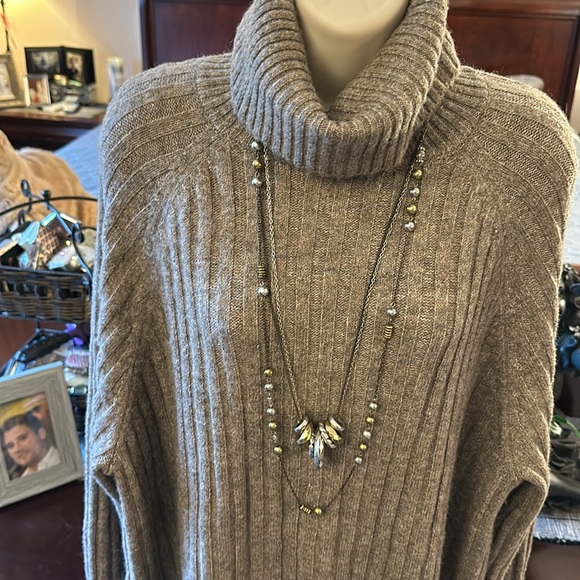 NWOT Dark Brownish Tan Oversized Medium Tunic Turtleneck Sweater - Picture 2 of 8